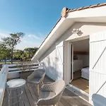 Claire à Villa