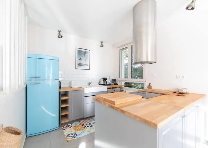 Claire A - Sea View With Heated Poo *