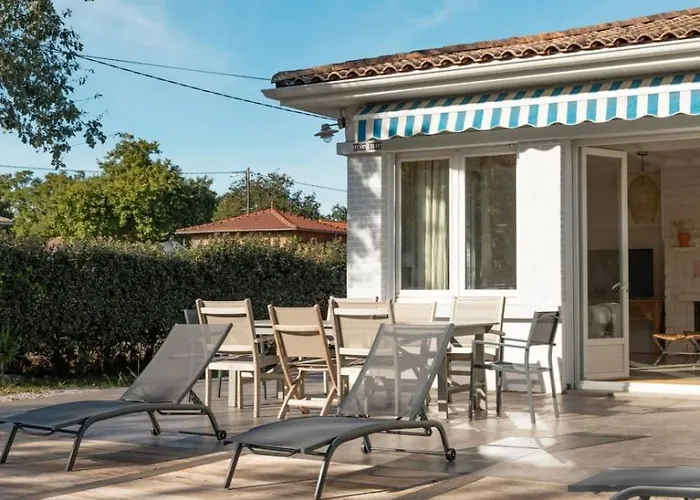 Claire A - Sea View With Heated Poo *