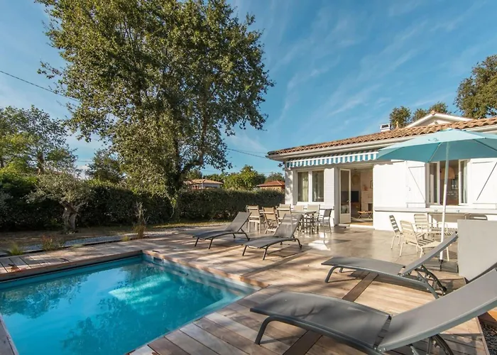 Claire à Villa